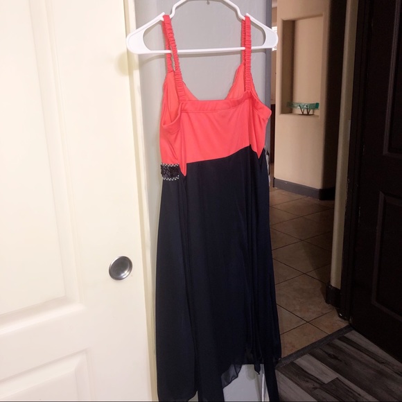 Fun Flirty Dress - Picture 2 of 4